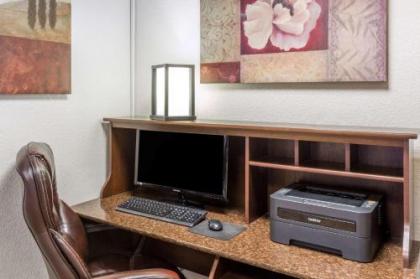 Microtel Inn & Suites by Wyndham Salt Lake City Airport - image 4