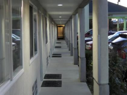 City Creek Inn & Suites - image 2