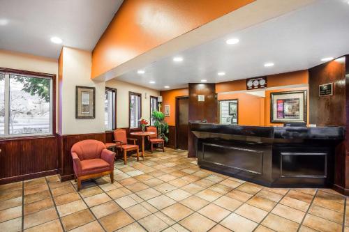 Econo Lodge Downtown Salt Lake City - image 3