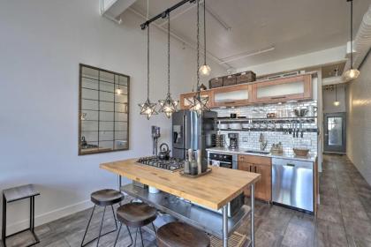 Chic SLC Downtown Studio Loft - Walk to Shops - image 9