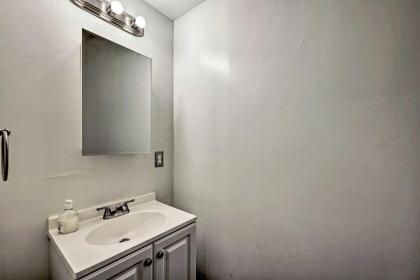 Salt Lake City Townhouse - Close to Downtown! - image 11