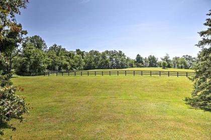 Dutchess County Guest House on Working Horse Farm! - image 8