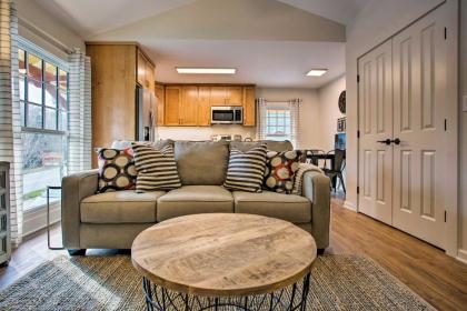 Newly Remodeled Apartment on Main Street in Saluda - image 15