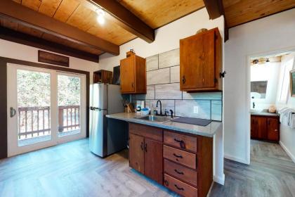 Rustic Redwood Retreat - image 9