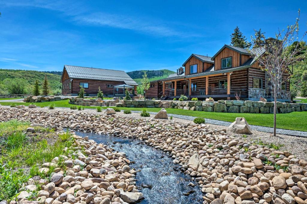 Renovated Historic Cabin about 25 Miles to Park City! - main image