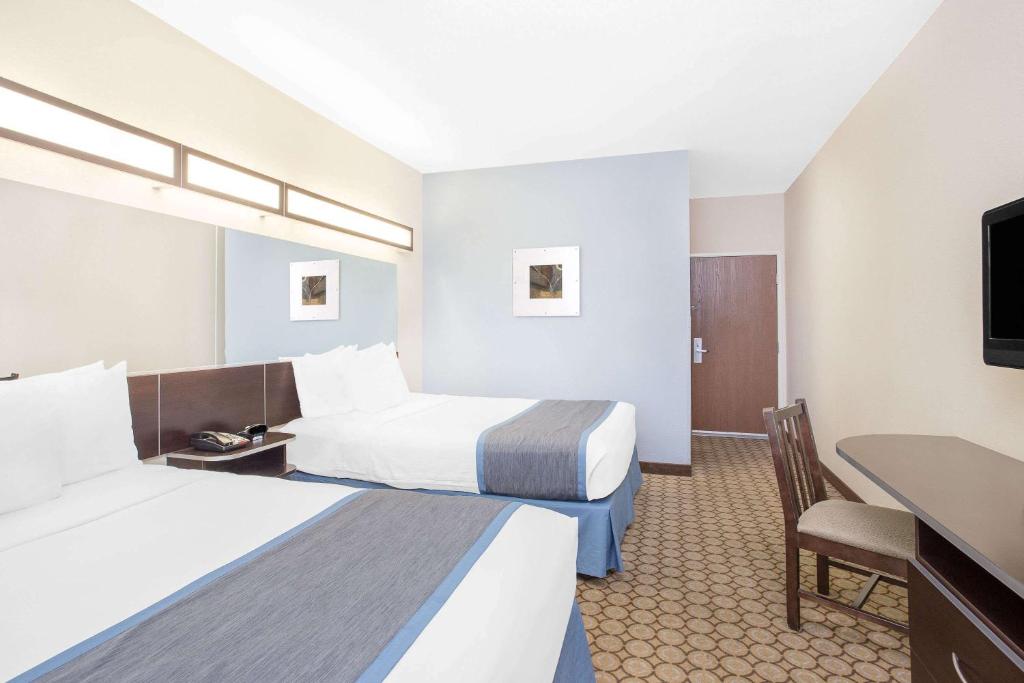 Microtel Inn and Suites San Angelo - image 6