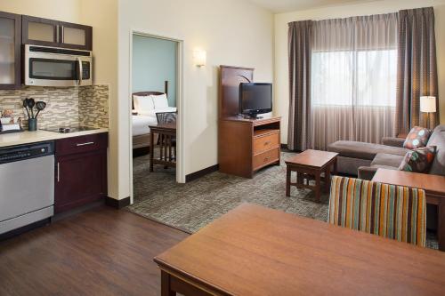 Staybridge Suites San Angelo an IHG Hotel - image 3