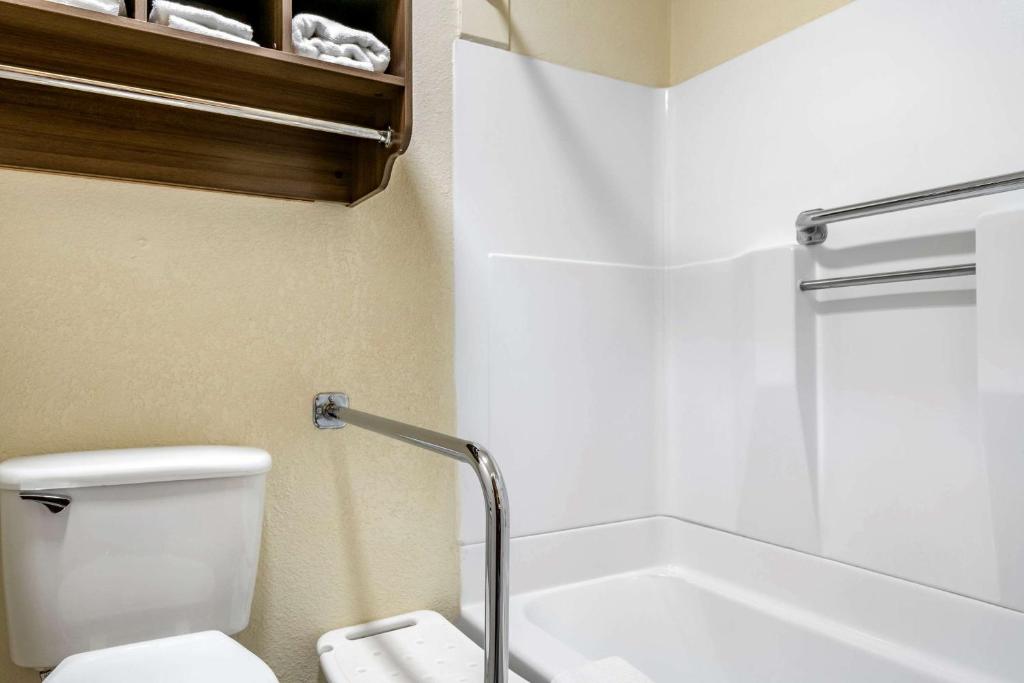 Quality Inn San Angelo - image 7