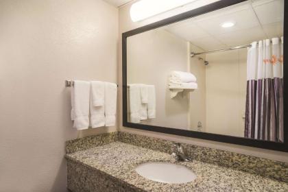 La Quinta Inn by Wyndham and Conference Center San Angelo - image 11