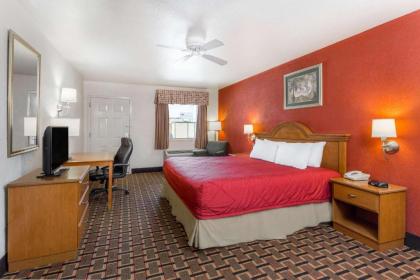 Ramada Limited San Angelo - image 4