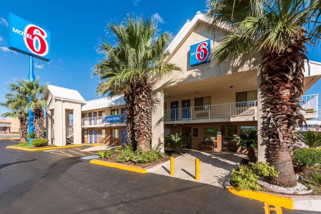 Motel 6-San Antonio TX - Near Lackland AFB - main image