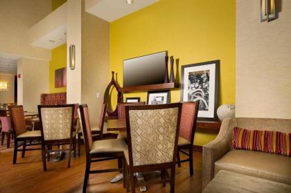 Hampton Inn and Suites San Antonio Airport - image 4