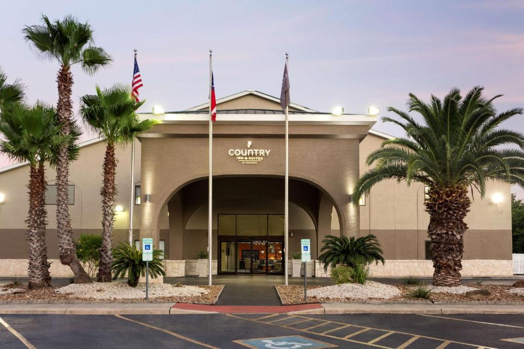 Country Inn & Suites by Radisson Lackland AFB (San Antonio) TX - main image