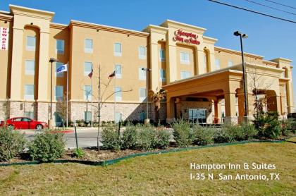 Hampton Inn & Suites San Antonio/Northeast I-35 - image 2