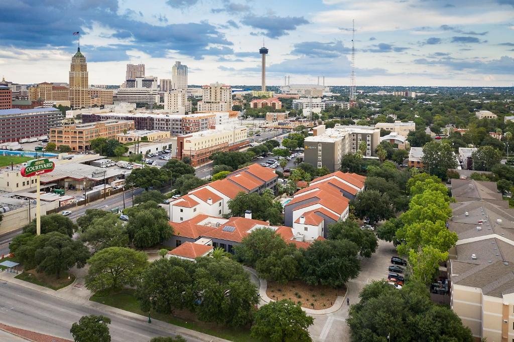 Courtyard by Marriott San Antonio Downtown - main image