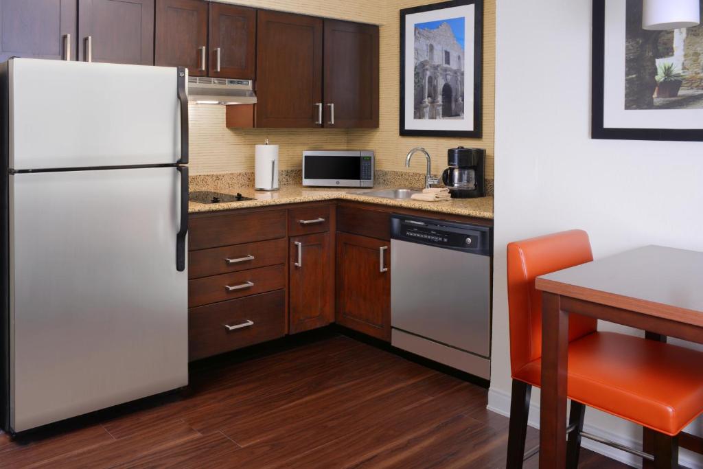 Residence Inn by Marriott San Antonio Airport/Alamo Heights - main image