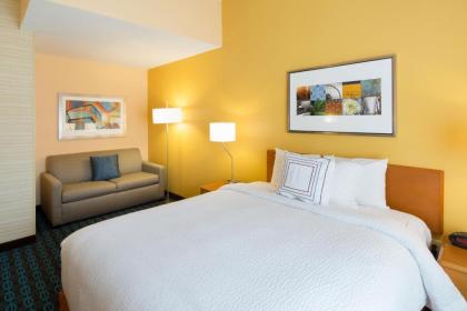 Fairfield Inn & Suites by Marriott San Antonio Airport/North Star Mall - image 3