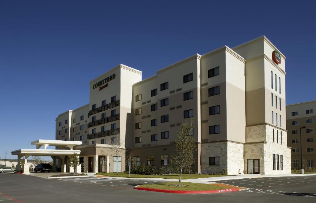 Courtyard by Marriott San Antonio Six Flags at The RIM - main image