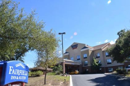 Fairfield Inn & Suites by Marriott San Antonio SeaWorld / Westover Hills - image 3