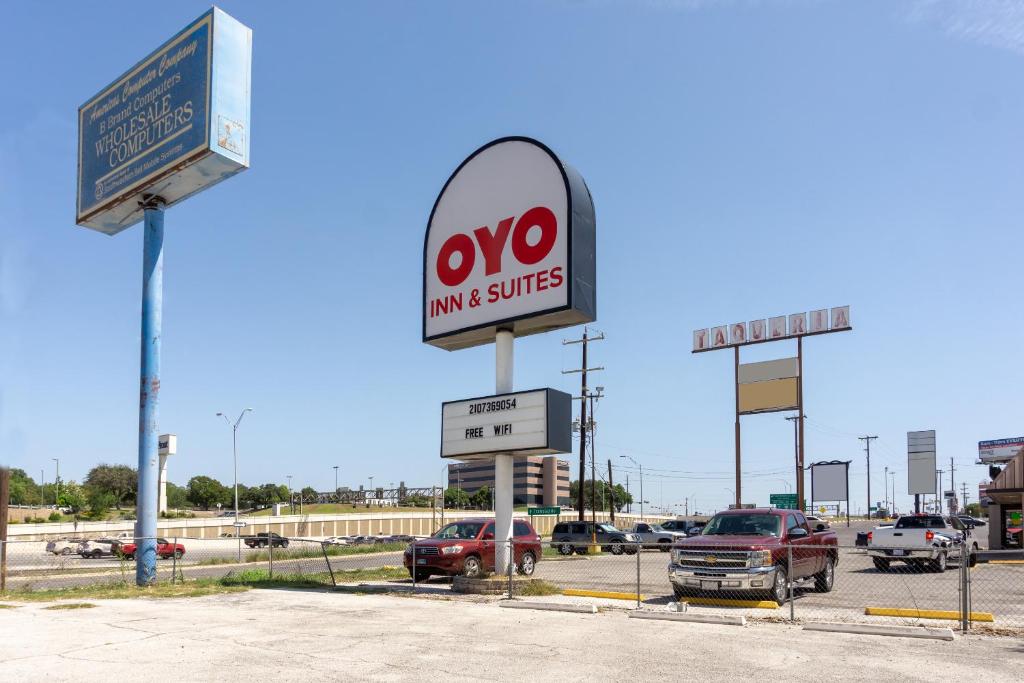 OYO Inn & Suites Medical Center San Antonio - image 4