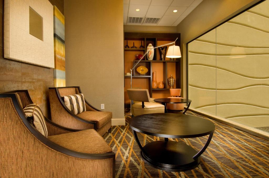 TownePlace Suites by Marriott San Antonio Downtown - image 2