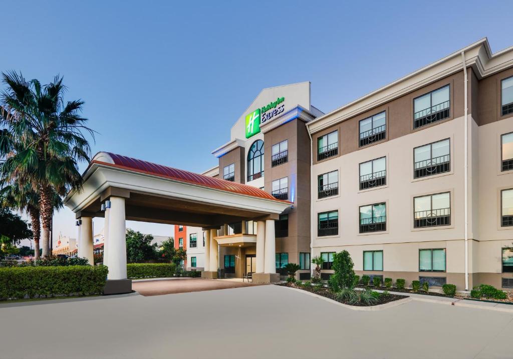 Holiday Inn Express Northwest near Sea World an IHG Hotel - main image