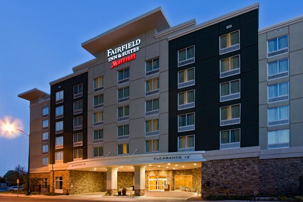 Fairfield Inn & Suites by Marriott San Antonio Downtown/Alamo Plaza - main image