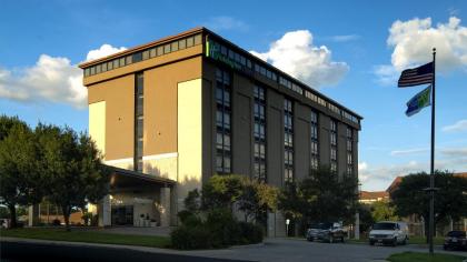 Holiday Inn Express - San Antonio Airport an IHG Hotel - image 5