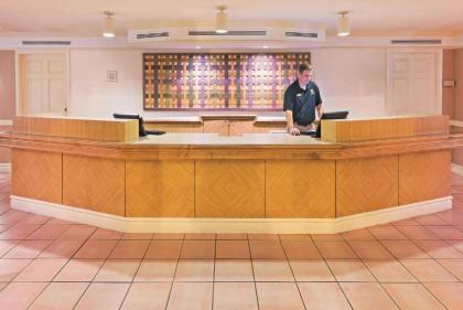 La Quinta Inn by Wyndham San Antonio Lackland - image 4