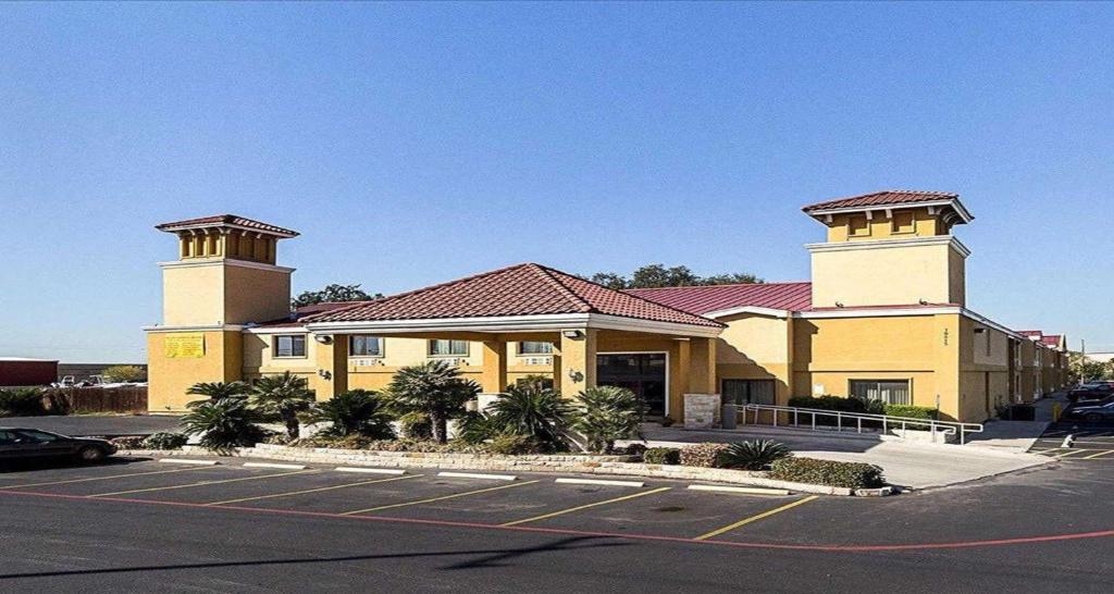 SureStay Plus Hotel by Best Western San Antonio North - main image