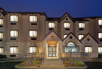 Microtel Inn & Suites by Wyndham San Antonio by SeaWorld - image 2