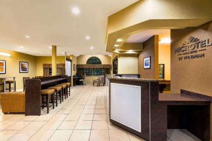 Microtel Inn & Suites by Wyndham San Antonio by SeaWorld - image 3