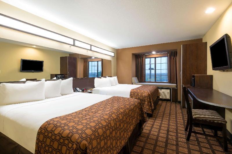 Microtel Inn & Suites by Wyndham San Antonio by SeaWorld - image 5