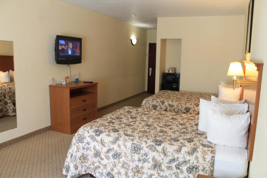 Days Inn by Wyndham San Antonio at Palo Alto - image 3