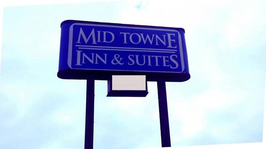 Mid Towne Inn & Suites - main image