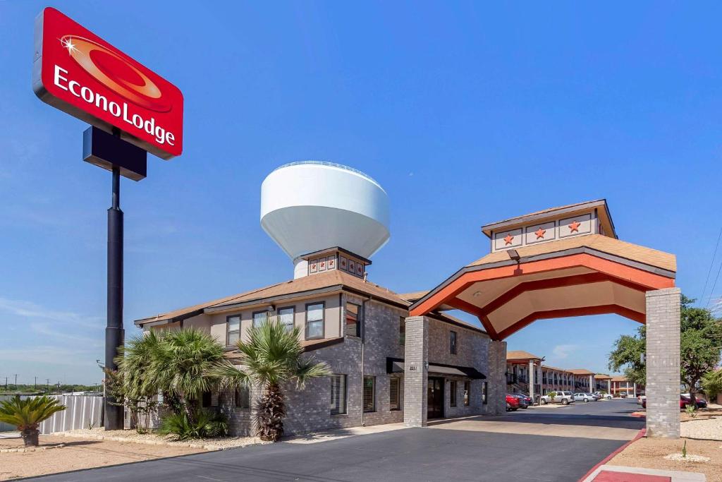 Econo Lodge Near Lackland Air Force Base-SeaWorld - main image