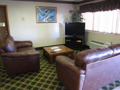 Hallmark Inn and Suites - image 5