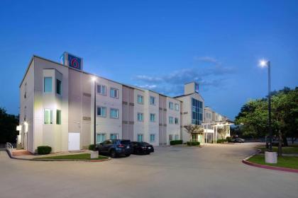 Motel 6-San Antonio TX - Airport - image 2