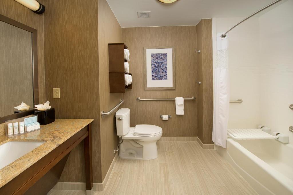 Hampton Inn & Suites San Antonio-Downtown/Market Square - image 5