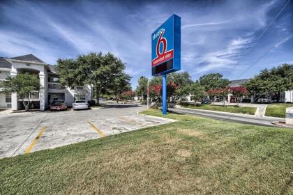 Studio 6-San Antonio TX - Medical Center - image 2