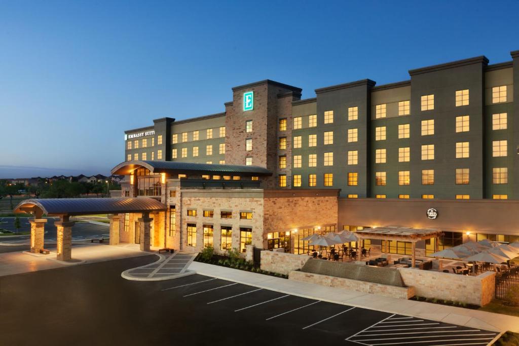 Embassy Suites San Antonio Brooks City Base Hotel & Spa - main image