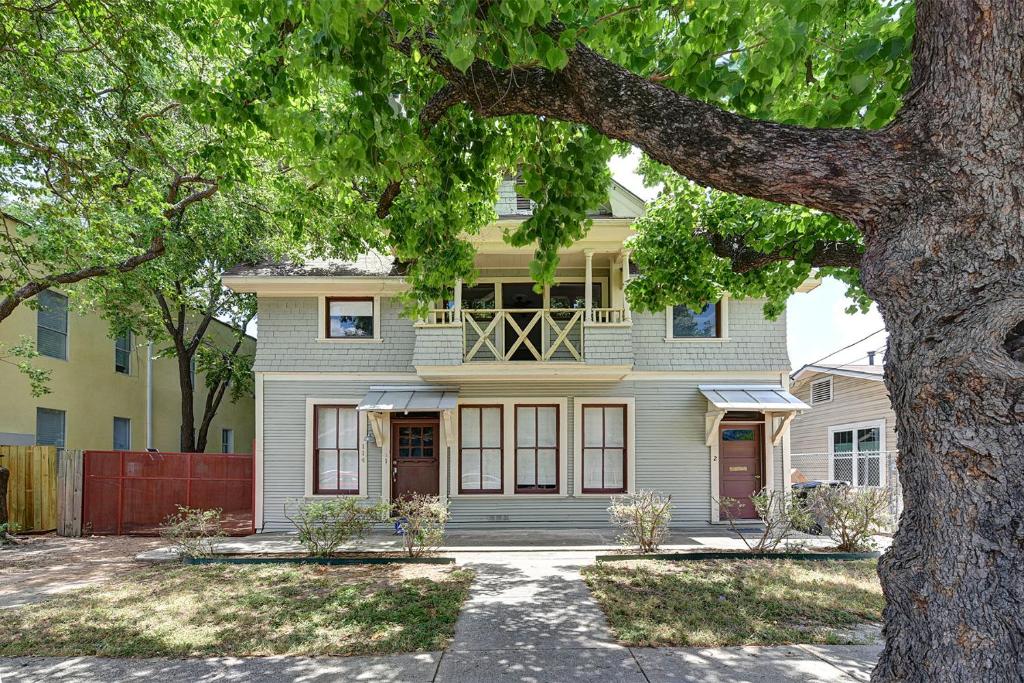 Cozy Downtown Historic House - Casa Verde - main image