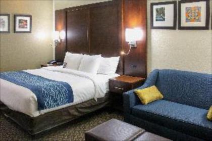 La Quinta Inn & Suites San Antonio Fiesta TX