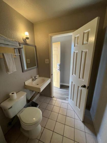 Best Inn Motel Seaworld & Lackland AFB - image 16