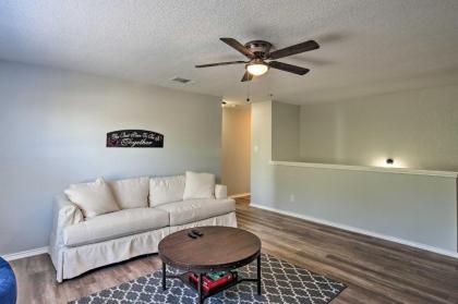 Spacious San Antonio Retreat - 9 Mi to USTA! - image 11