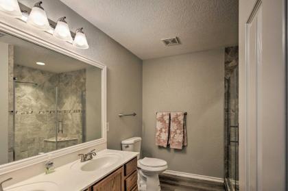 Spacious San Antonio Retreat - 9 Mi to USTA! - image 15