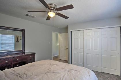 Spacious San Antonio Retreat - 9 Mi to USTA! - image 17