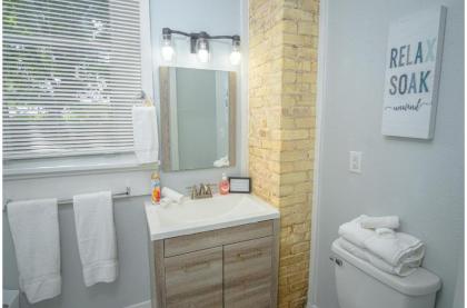 Las Carolinas #1 Cozy 1BR1BA Sleeps 4 - image 10