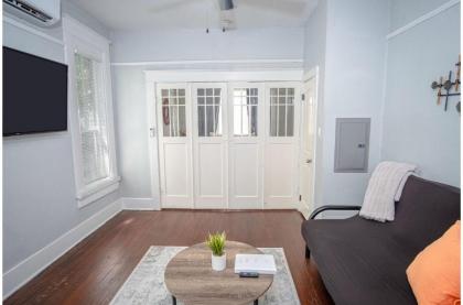 Las Carolinas #1 Cozy 1BR1BA Sleeps 4 - image 3