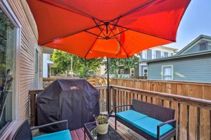 Charming Getaway Less Than 1 Mi to Dtwn and River Walk! - image 2